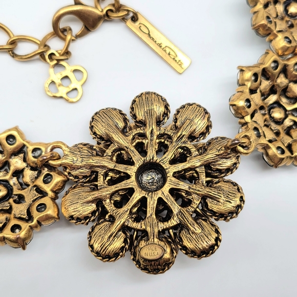 Oscar de la Renta Gray Diamond Swarovski Crystal Flower Statement Necklace - Picture 11 of 12